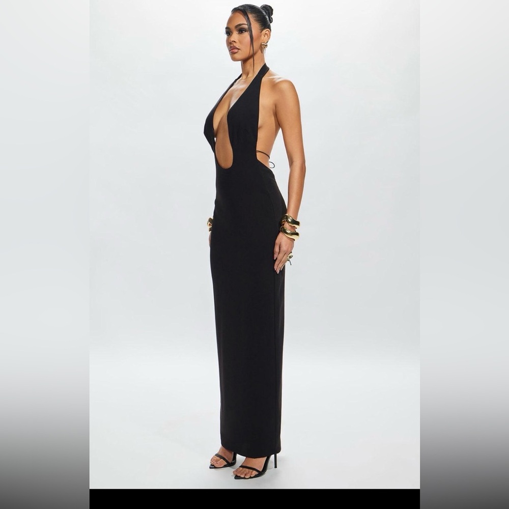 Fashion Nova NWT Isabella Plunge Maxi Dress  Size L *sold out everywhere*